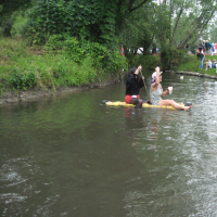 2011-06-26-13-neckyada-gulasfest-pivo-15.jpg