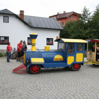 2012-09-11-07-41-42-narozeniny-vodnika-slamy-07.jpg