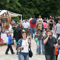 2012-09-11-07-41-42-narozeniny-vodnika-slamy-17.jpg