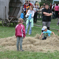 2012-09-11-07-41-42-narozeniny-vodnika-slamy-25.jpg